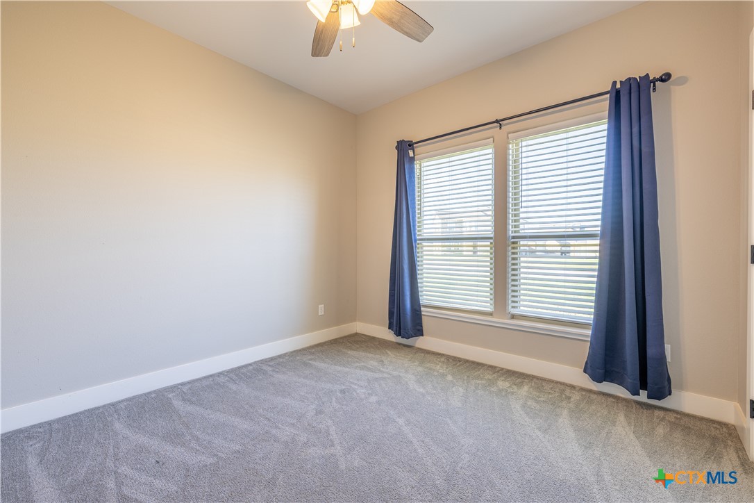202 Golden Way Property Photo 10