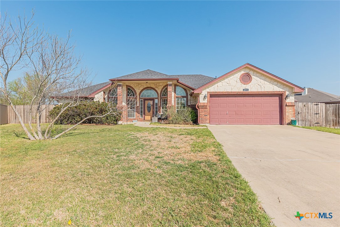 4011 Salt Fork Drive Property Photo 1