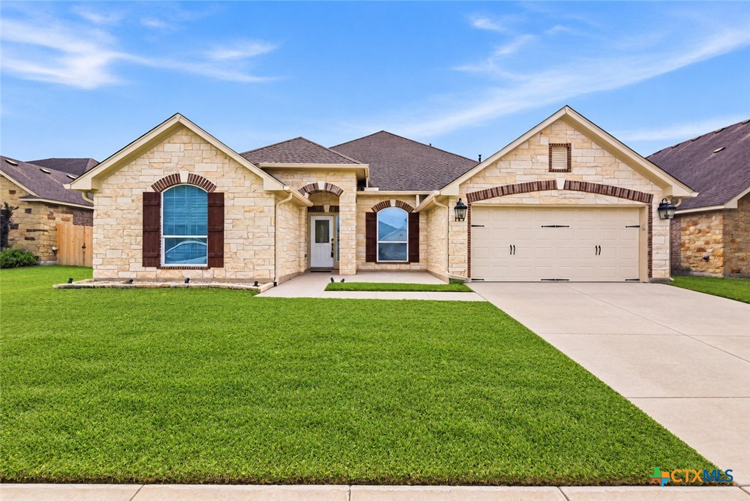 115 Sandstone Court Property Photo 1