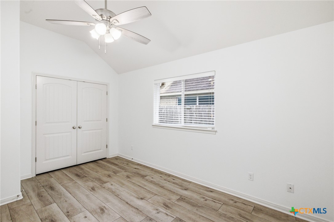 115 Sandstone Court Property Photo 26