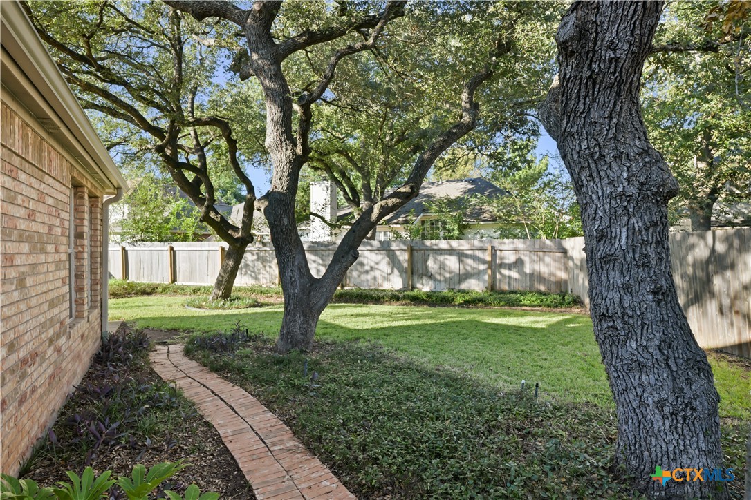 1217 Cypress Mill Circle Property Photo 6