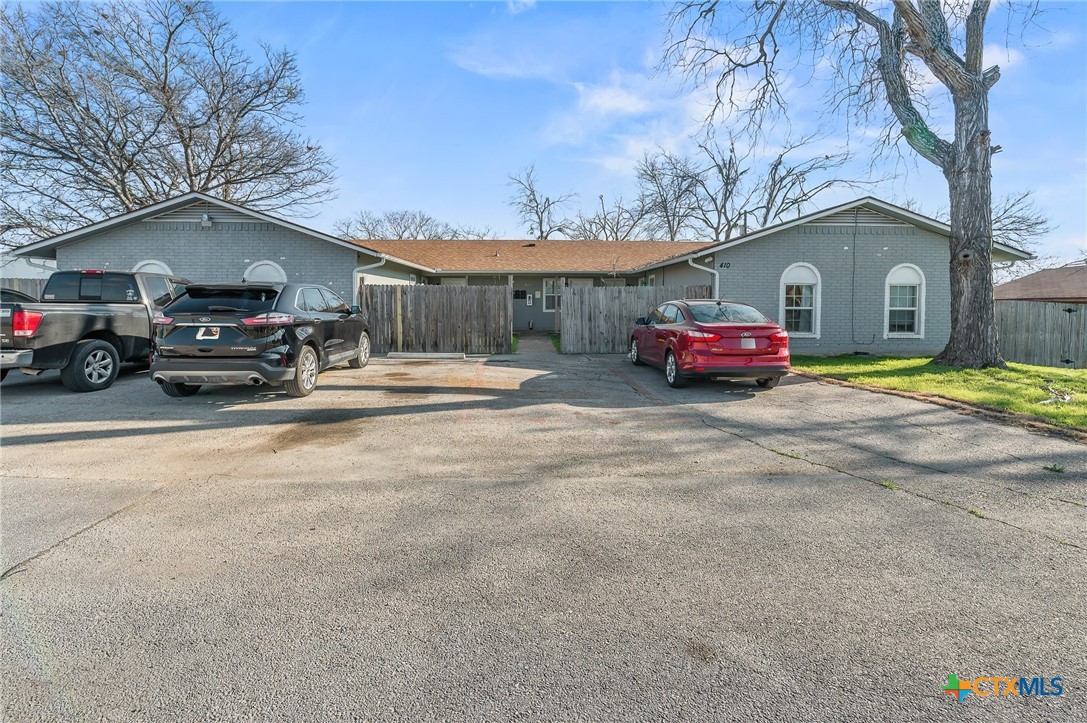 410 Old Thorndale Road Property Photo 1
