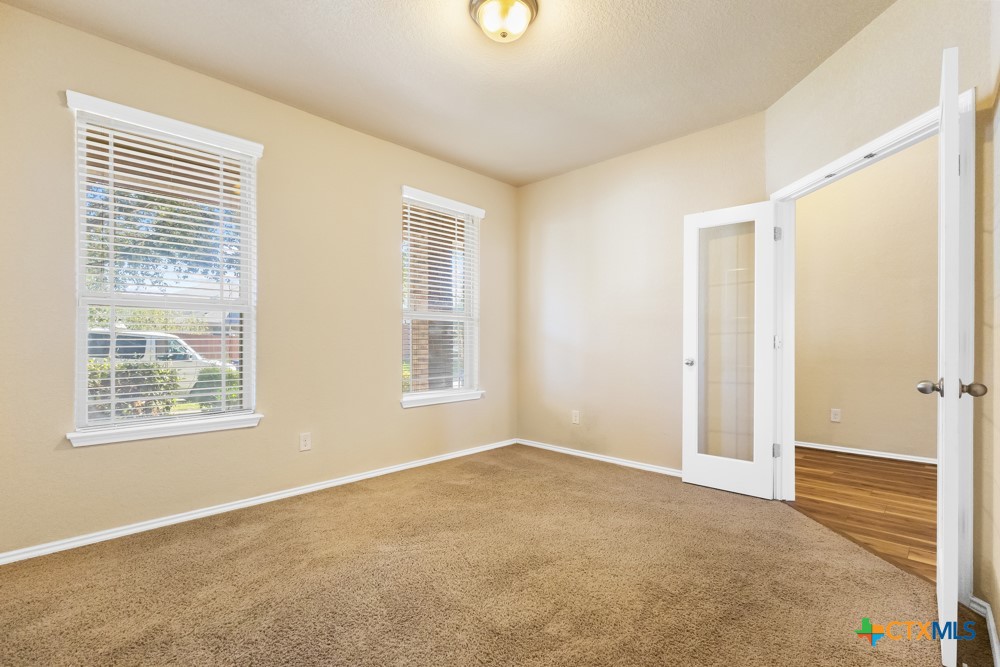 129 Enchanted View Property Photo 4