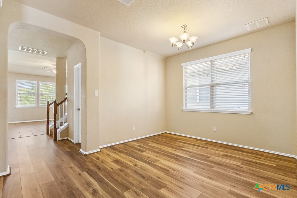 129 Enchanted View Property Photo 5