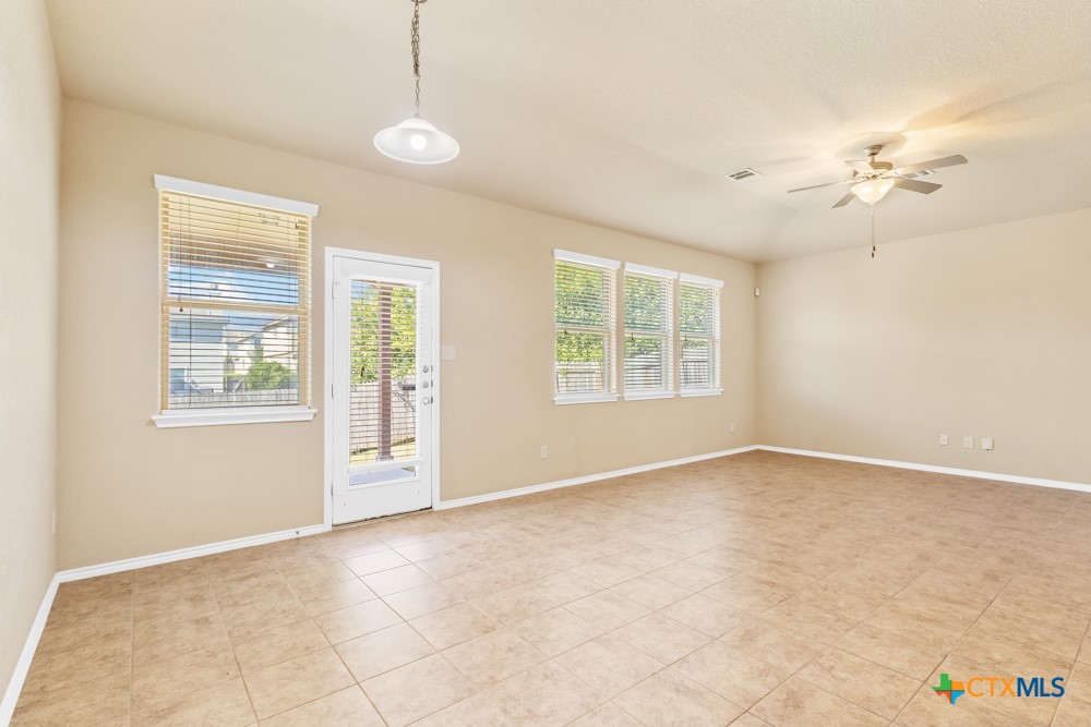 129 Enchanted View Property Photo 11