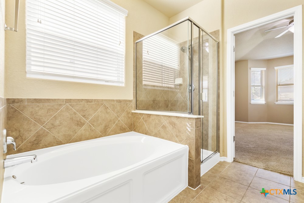 129 Enchanted View Property Photo 17