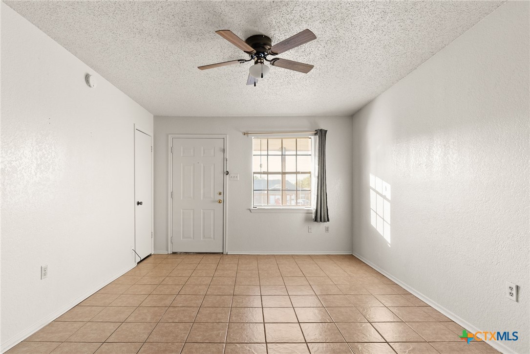 505 Northern Dove Lane B Property Photo 3