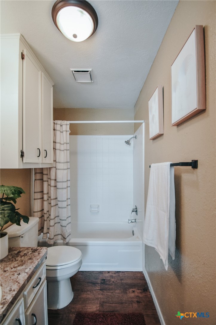 805 E Hiller Street Property Photo 19