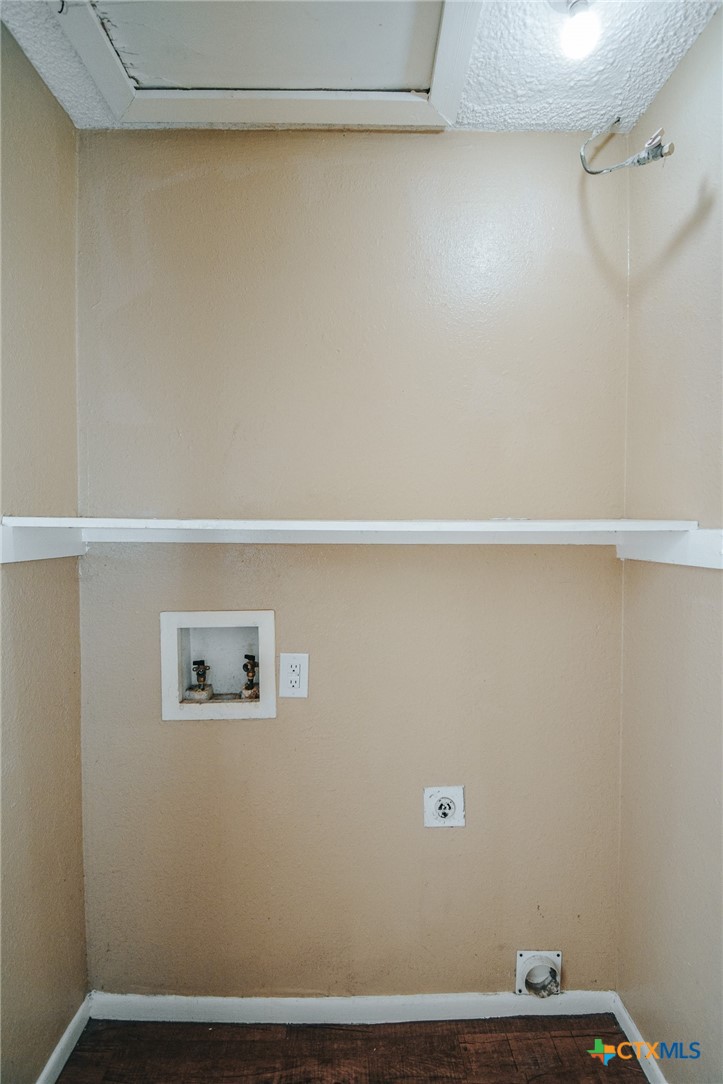 805 E Hiller Street Property Photo 25