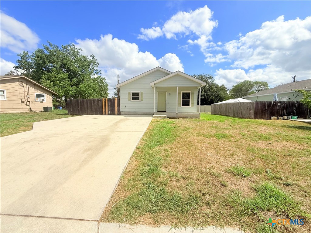 2311 Lincoln Street Property Photo 2