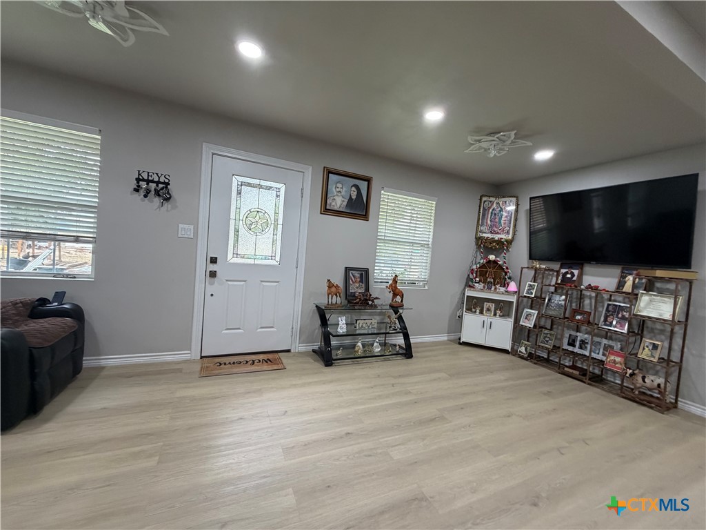 308 Nash Street Property Photo 5