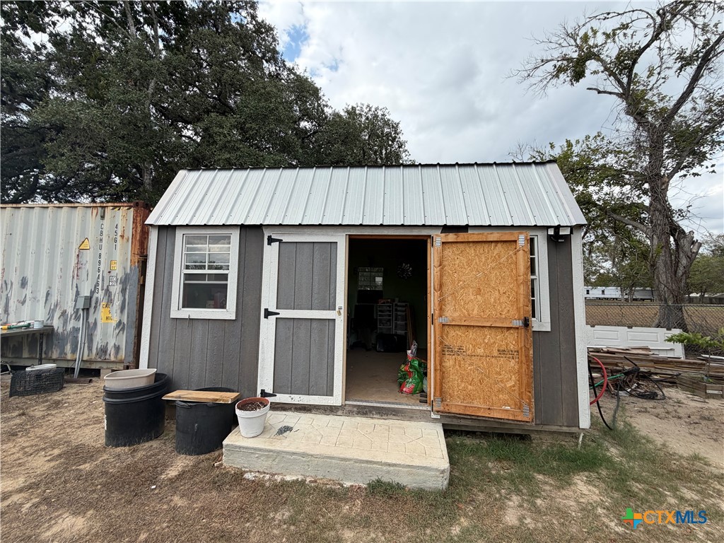 308 Nash Street Property Photo 17