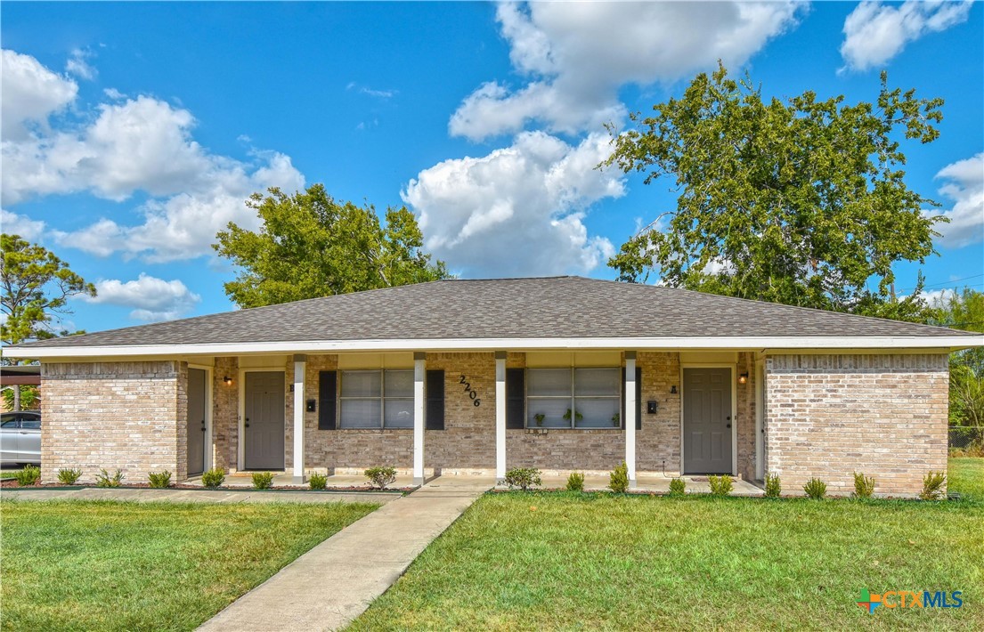 2206 Lova Drive Property Photo 1