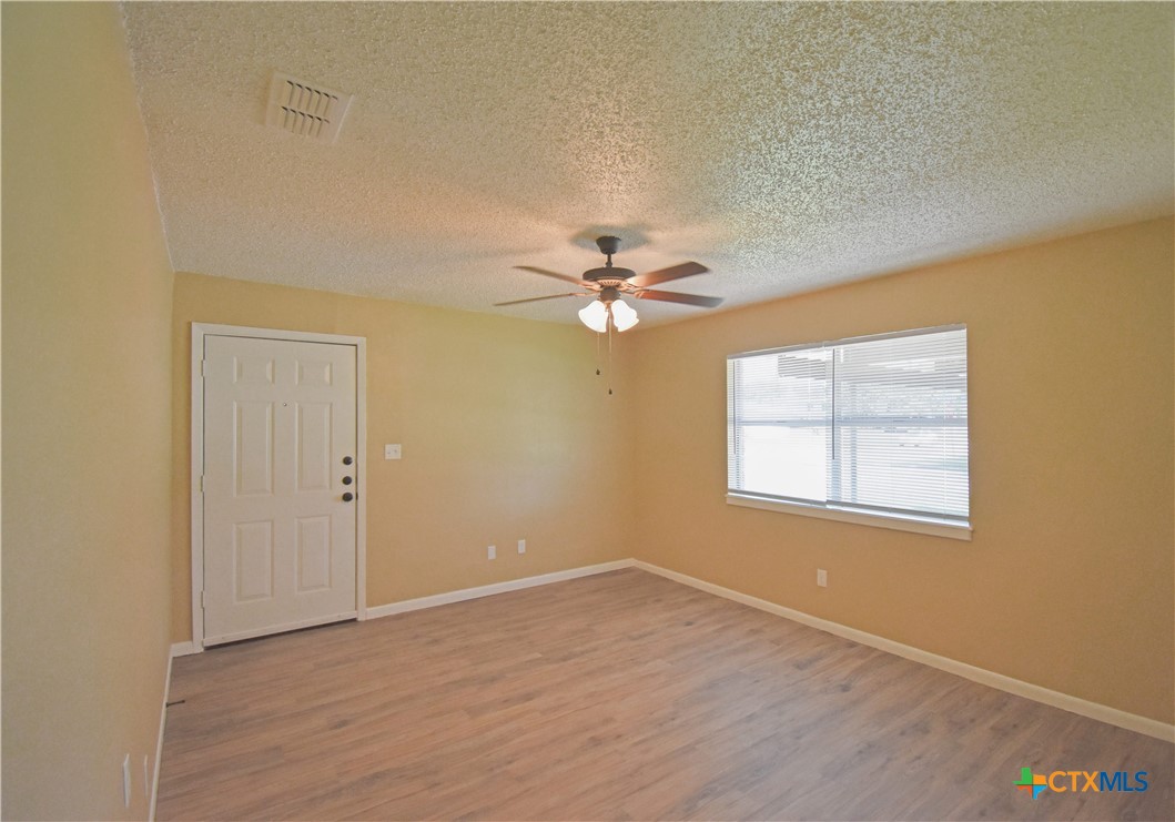 2206 Lova Drive Property Photo 2