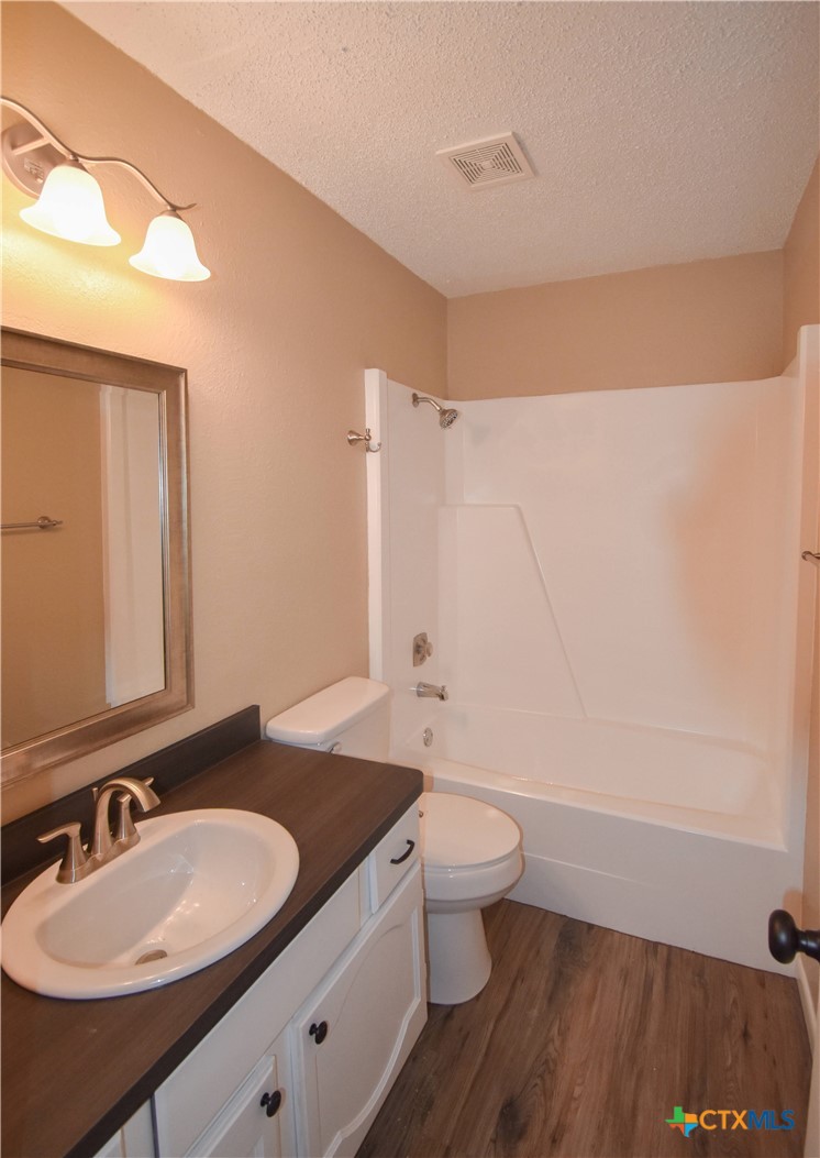 2206 Lova Drive Property Photo 6