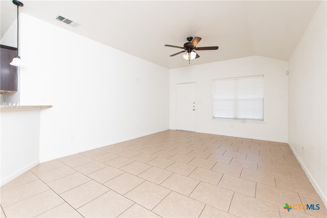 4602 Cambridge Drive A Property Photo 4