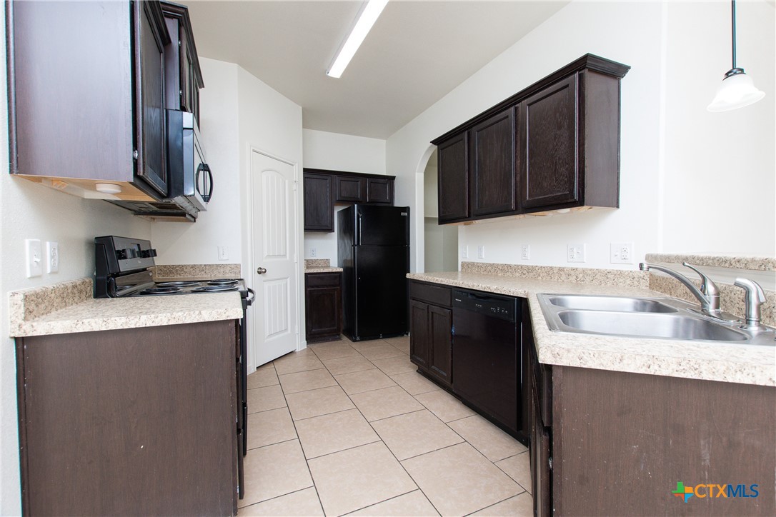 4602 Cambridge Drive A Property Photo 6