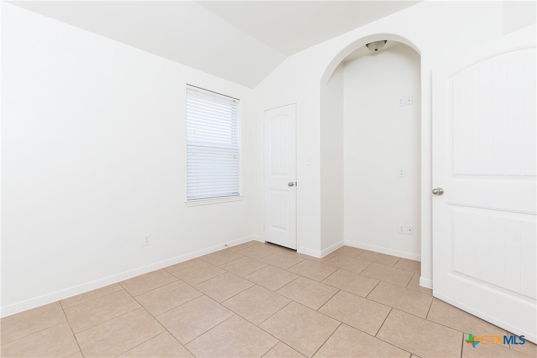 4602 Cambridge Drive A Property Photo 7