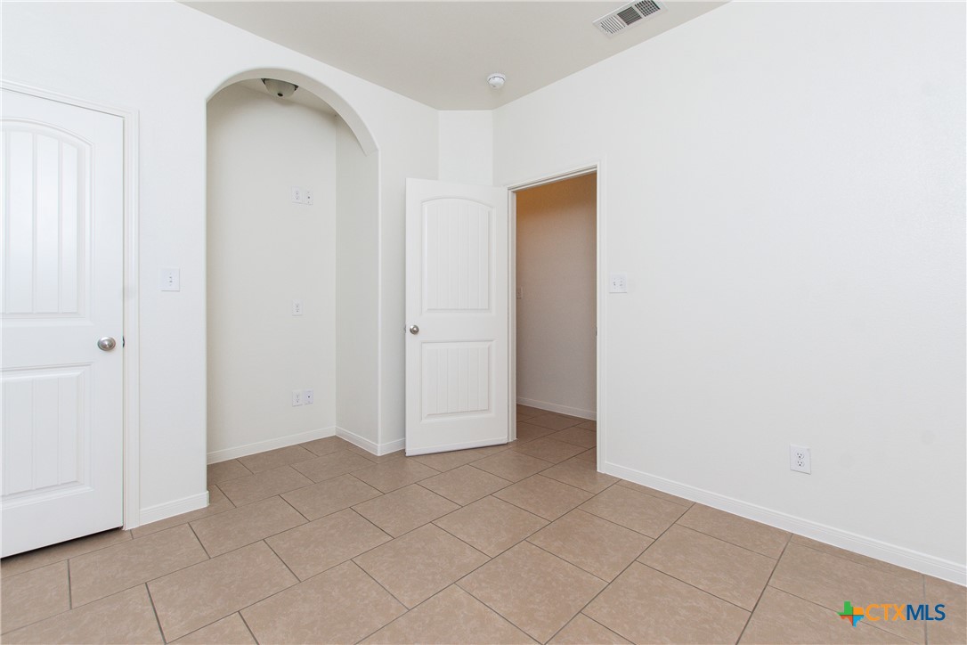4602 Cambridge Drive A Property Photo 8