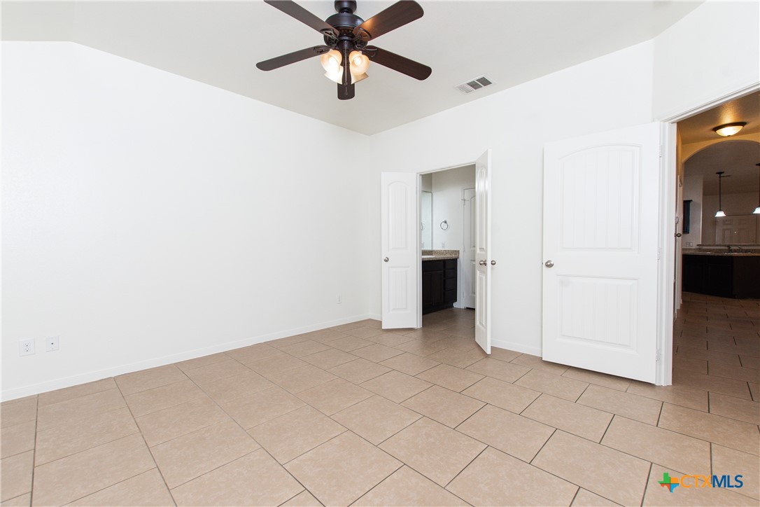 4602 Cambridge Drive A Property Photo 13