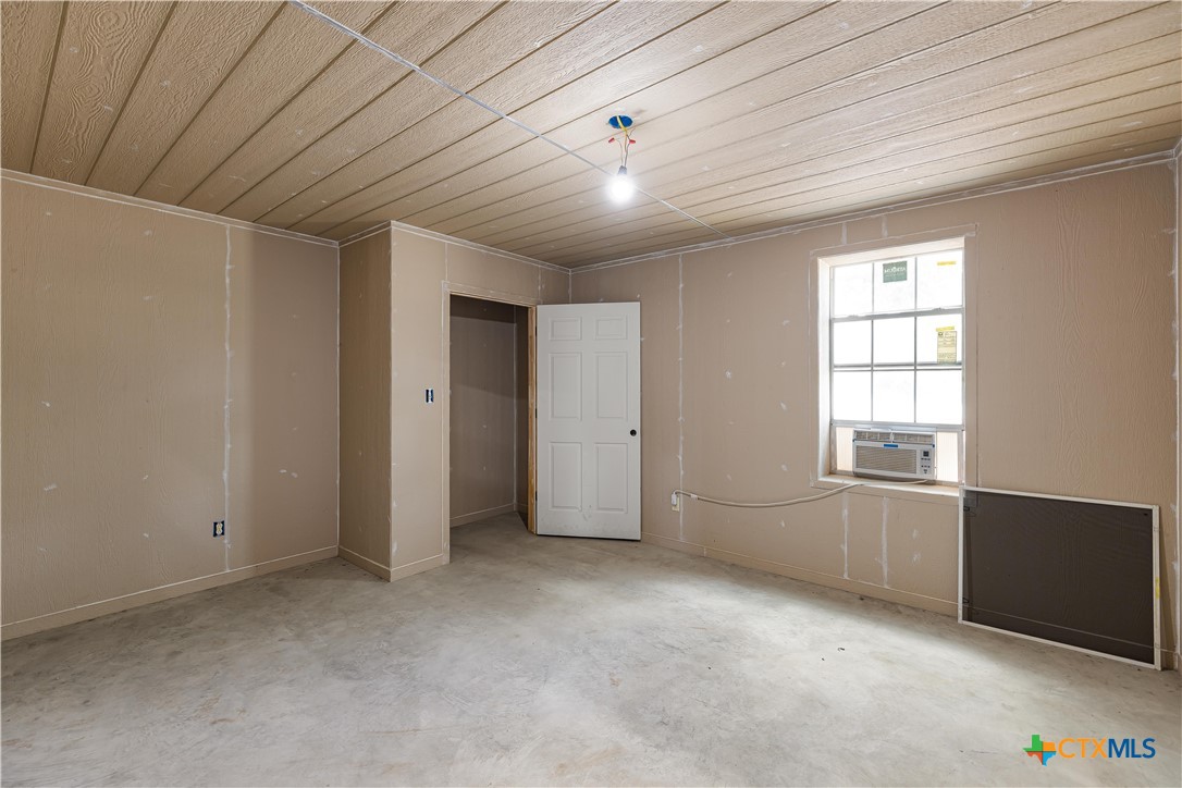 489 County Road 383 Property Photo 46