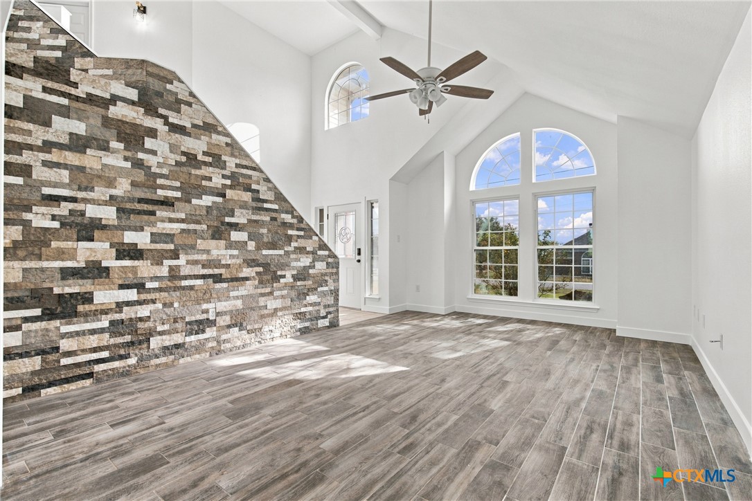 529 Nathan Drive Property Photo 3