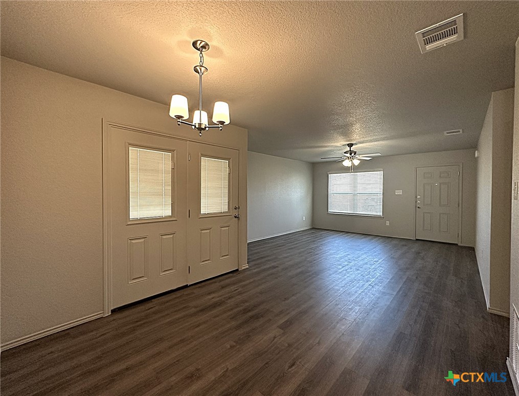 1610 Risen Star Lane B Property Photo 4