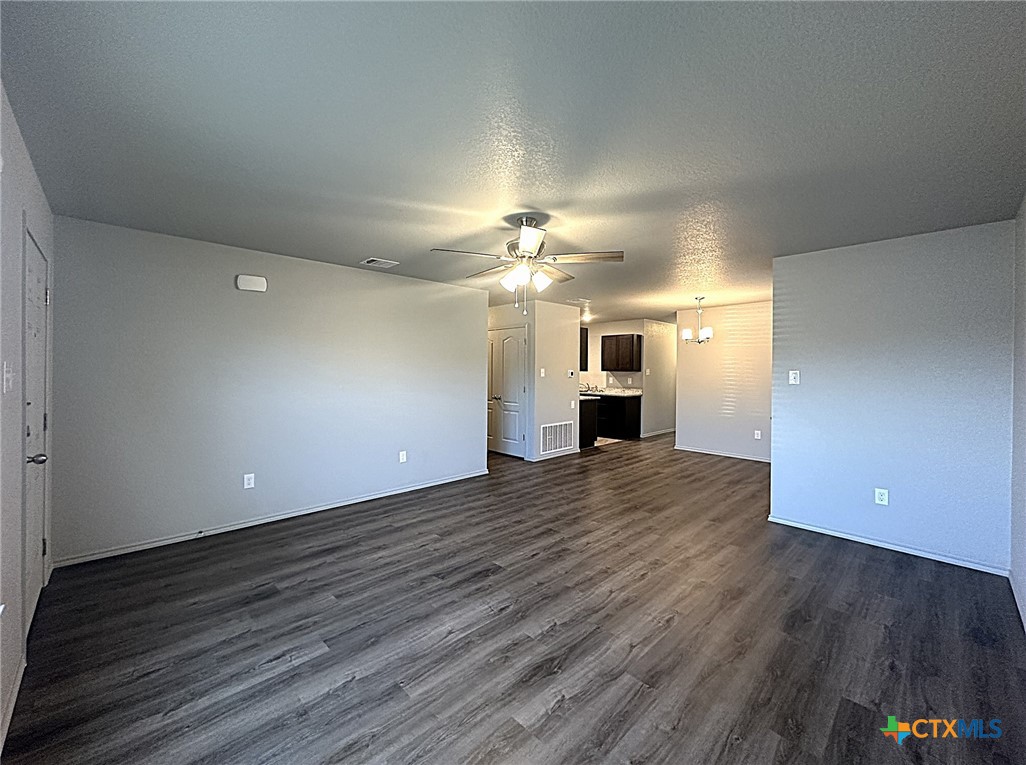 1610 Risen Star Lane B Property Photo 6