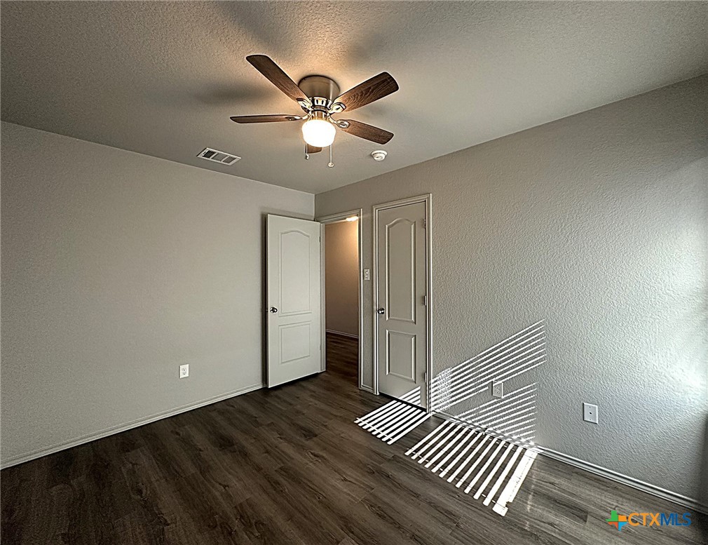 1610 Risen Star Lane B Property Photo 11