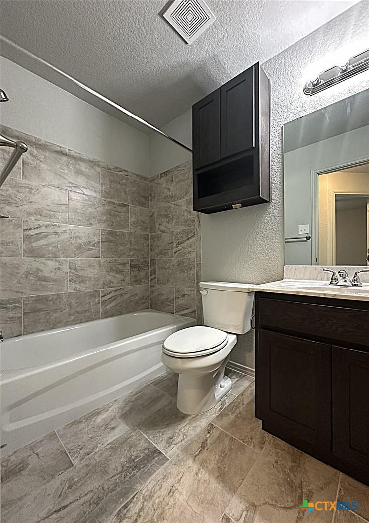 1610 Risen Star Lane B Property Photo 13