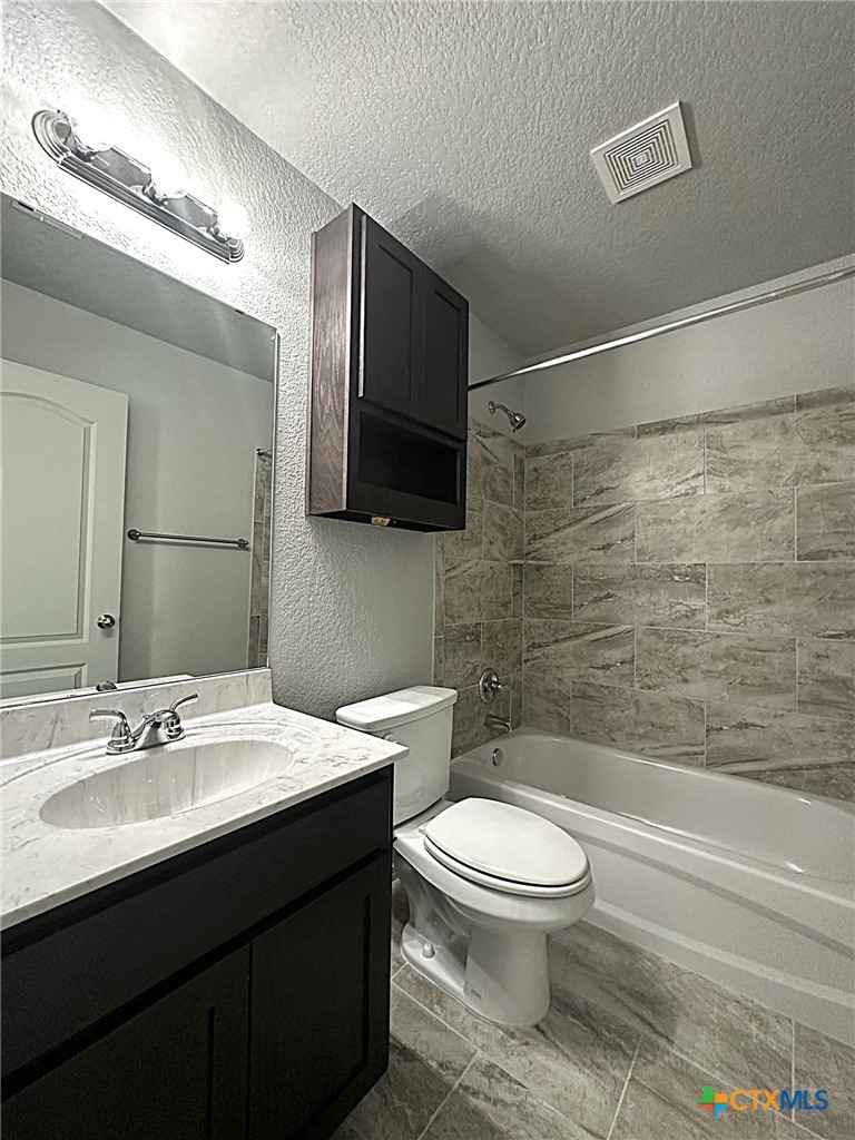 1610 Risen Star Lane B Property Photo 14