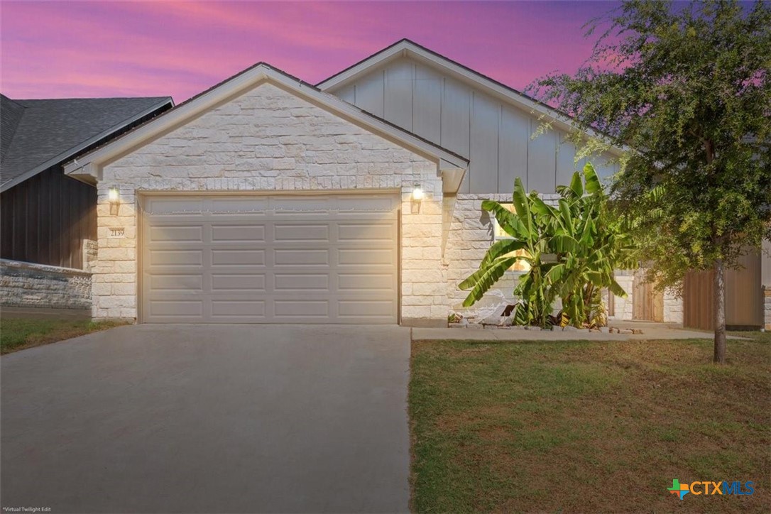 2139 Blackhawk Loop Property Photo 1