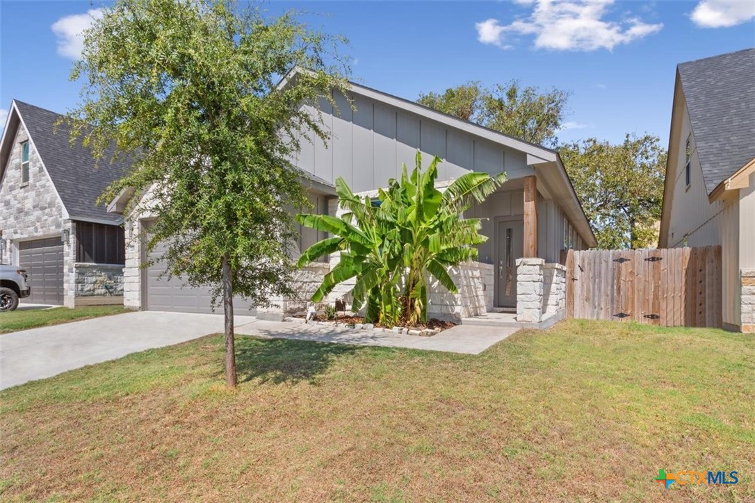2139 Blackhawk Loop Property Photo 3