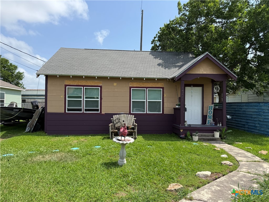 1003 E San Antonio Street Property Photo 1