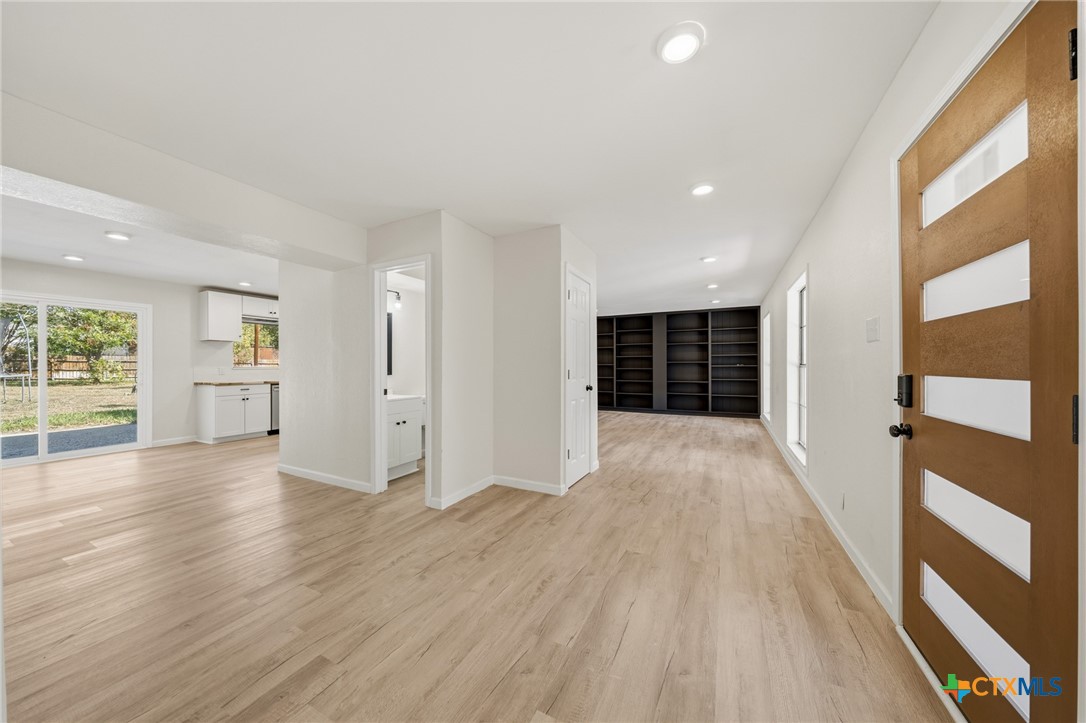 3606 Iroquois Trail Property Photo 4