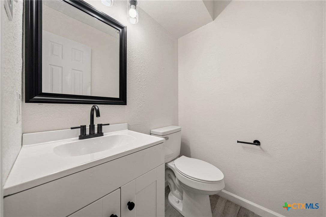3606 Iroquois Trail Property Photo 5
