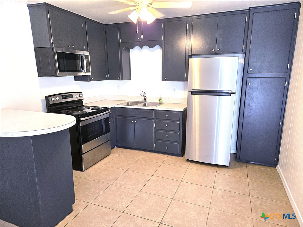 608 Harbour Avenue Property Photo 3