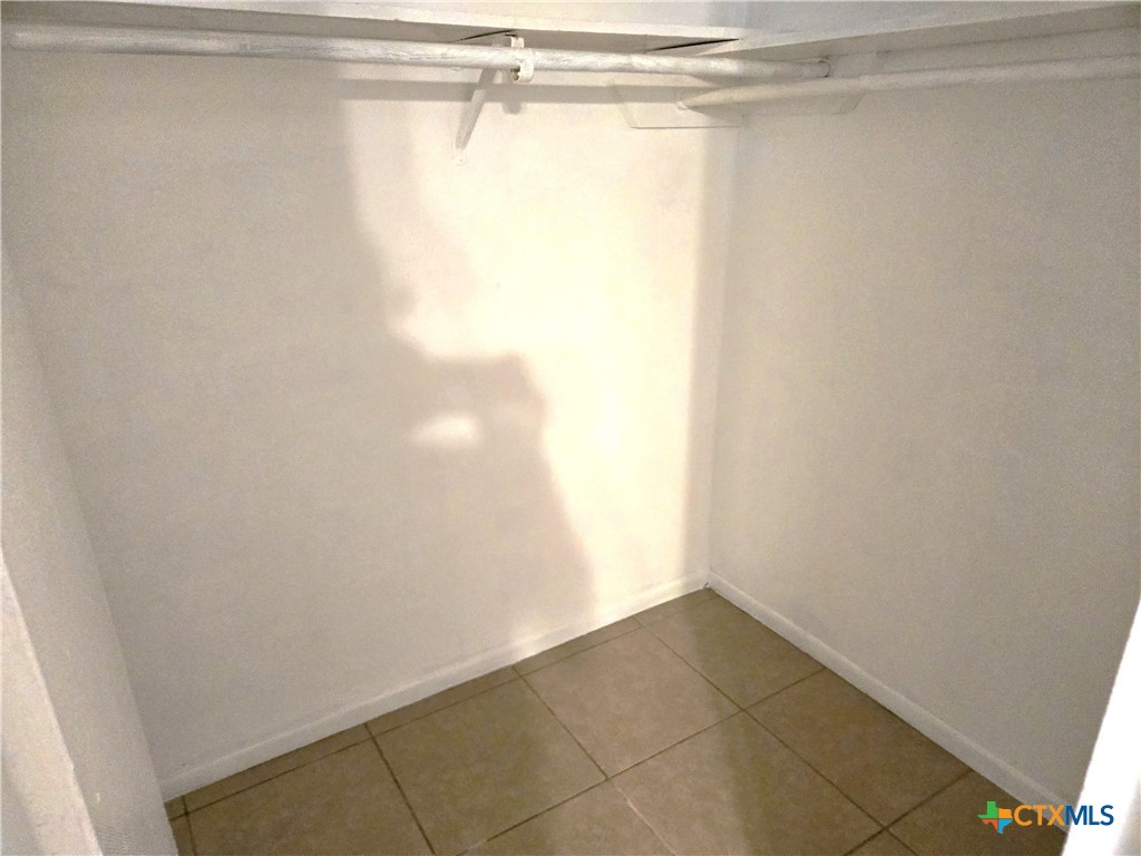 608 Harbour Avenue Property Photo 6