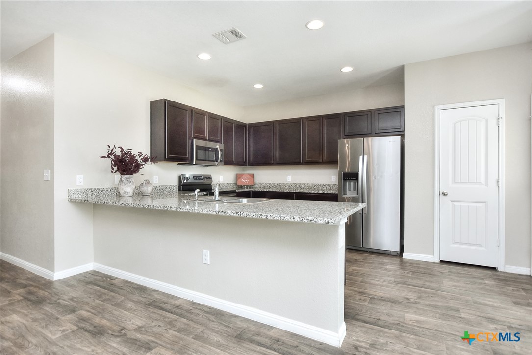 627786 Property Photo 17