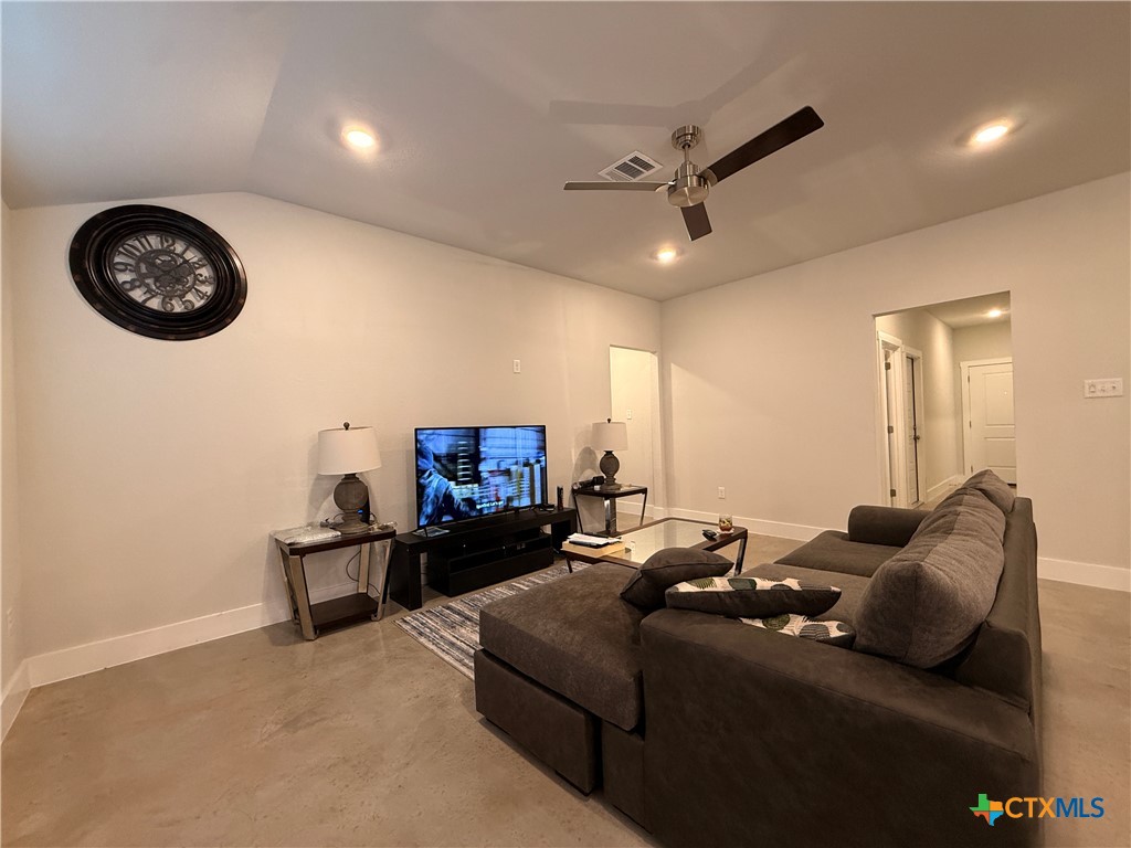 1055 Lexington Drive Property Photo 3