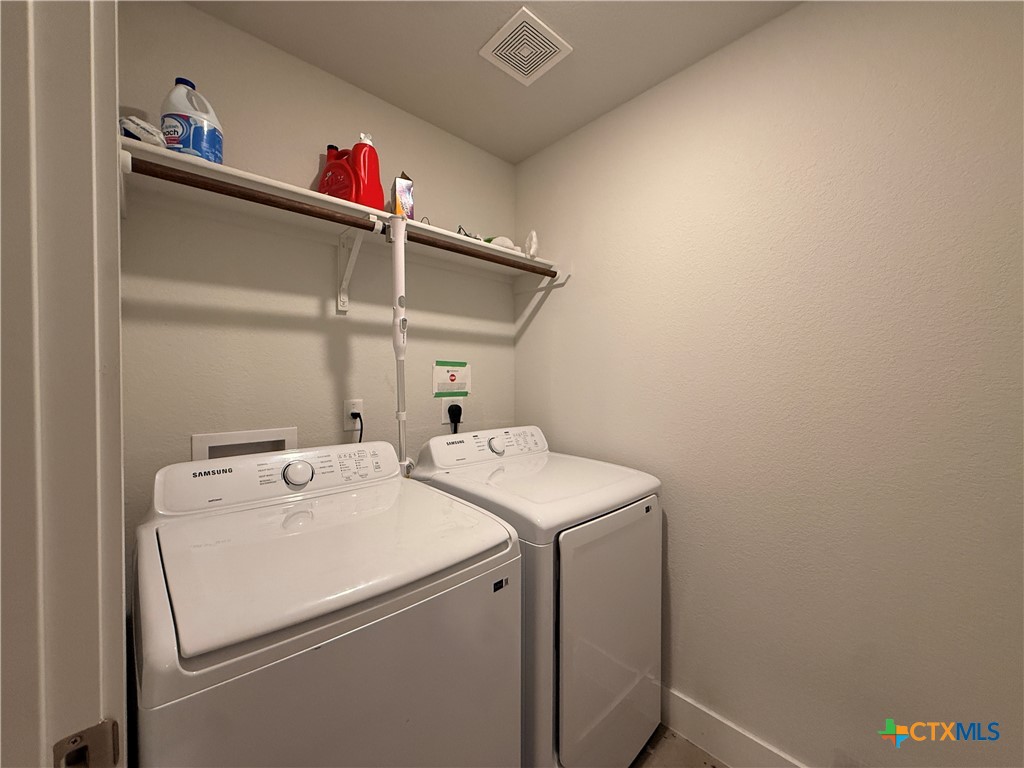 1055 Lexington Drive Property Photo 12