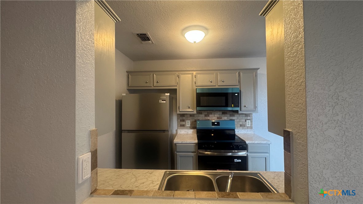 1701 Windward Drive Property Photo 6
