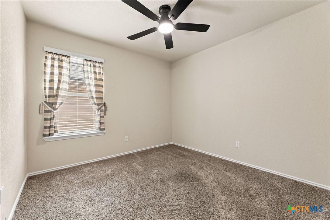 1005 Ibis Falls Loop Property Photo 8