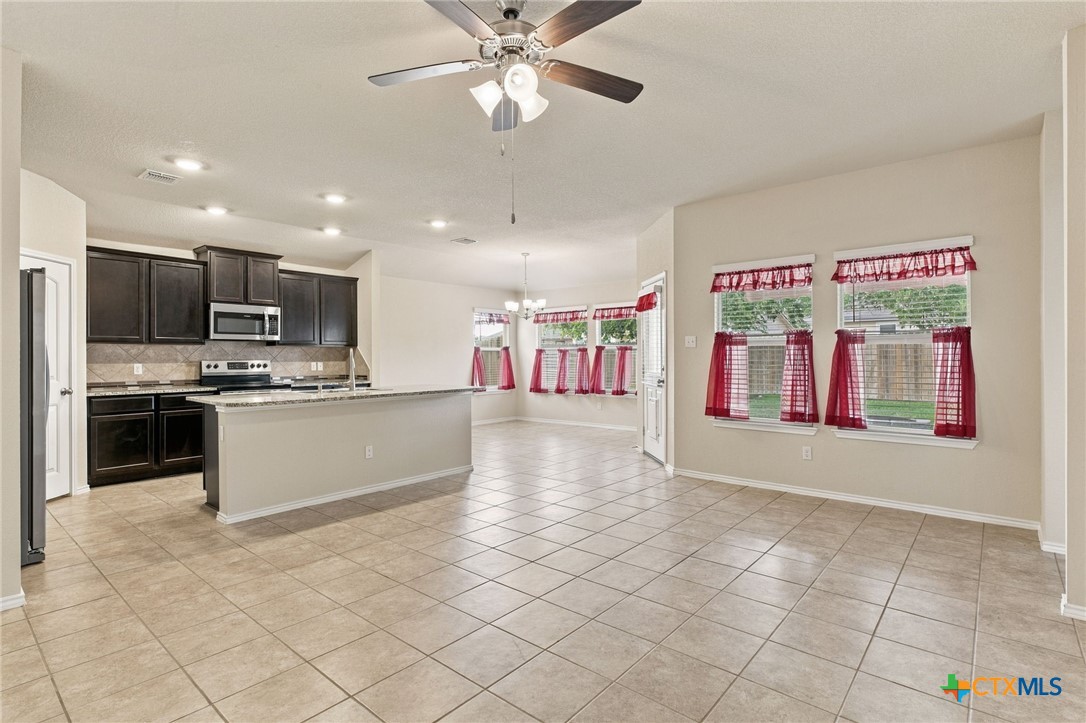 1005 Ibis Falls Loop Property Photo 17
