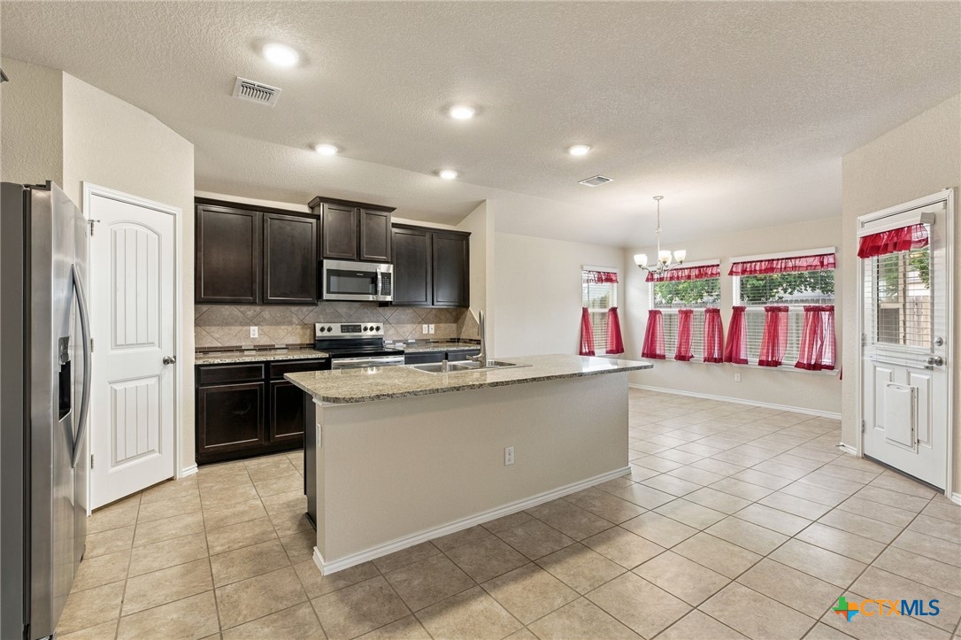 1005 Ibis Falls Loop Property Photo 18