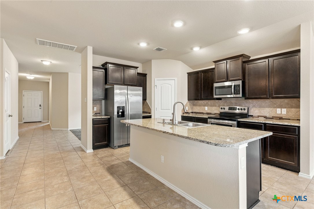 1005 Ibis Falls Loop Property Photo 21