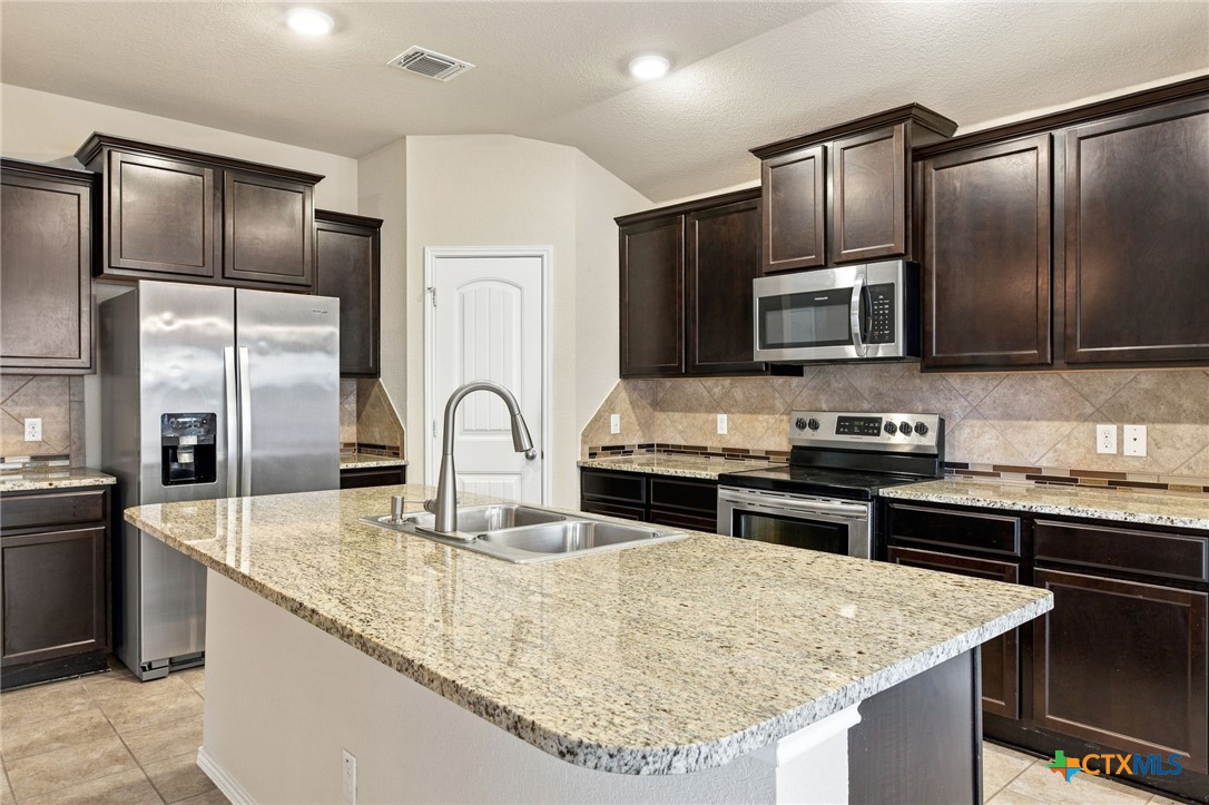 1005 Ibis Falls Loop Property Photo 22