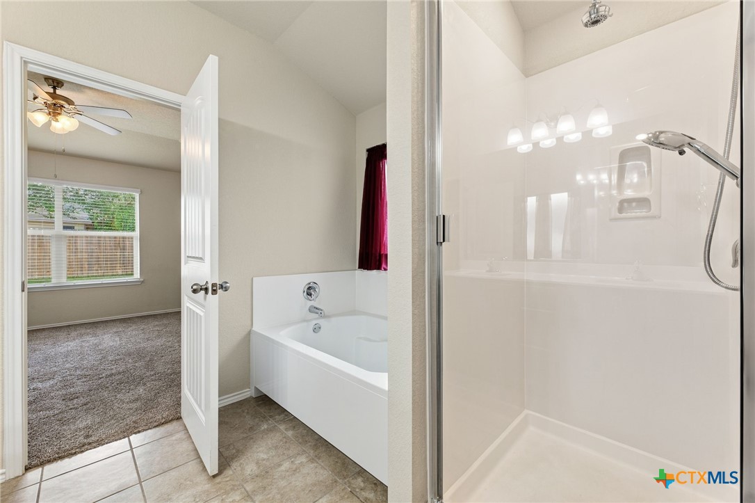 1005 Ibis Falls Loop Property Photo 32
