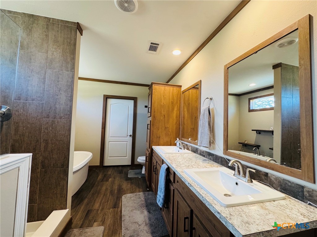 8365 Fm 2412 Property Photo 11
