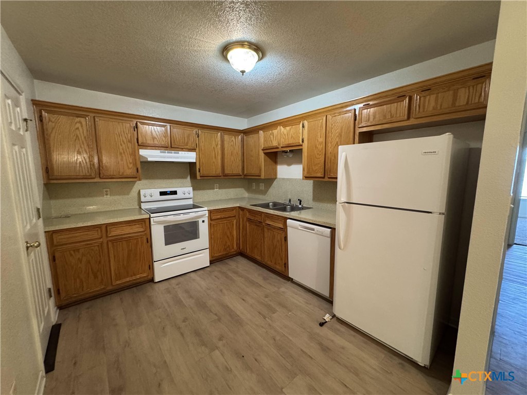 4800 John David Drive Property Photo 6
